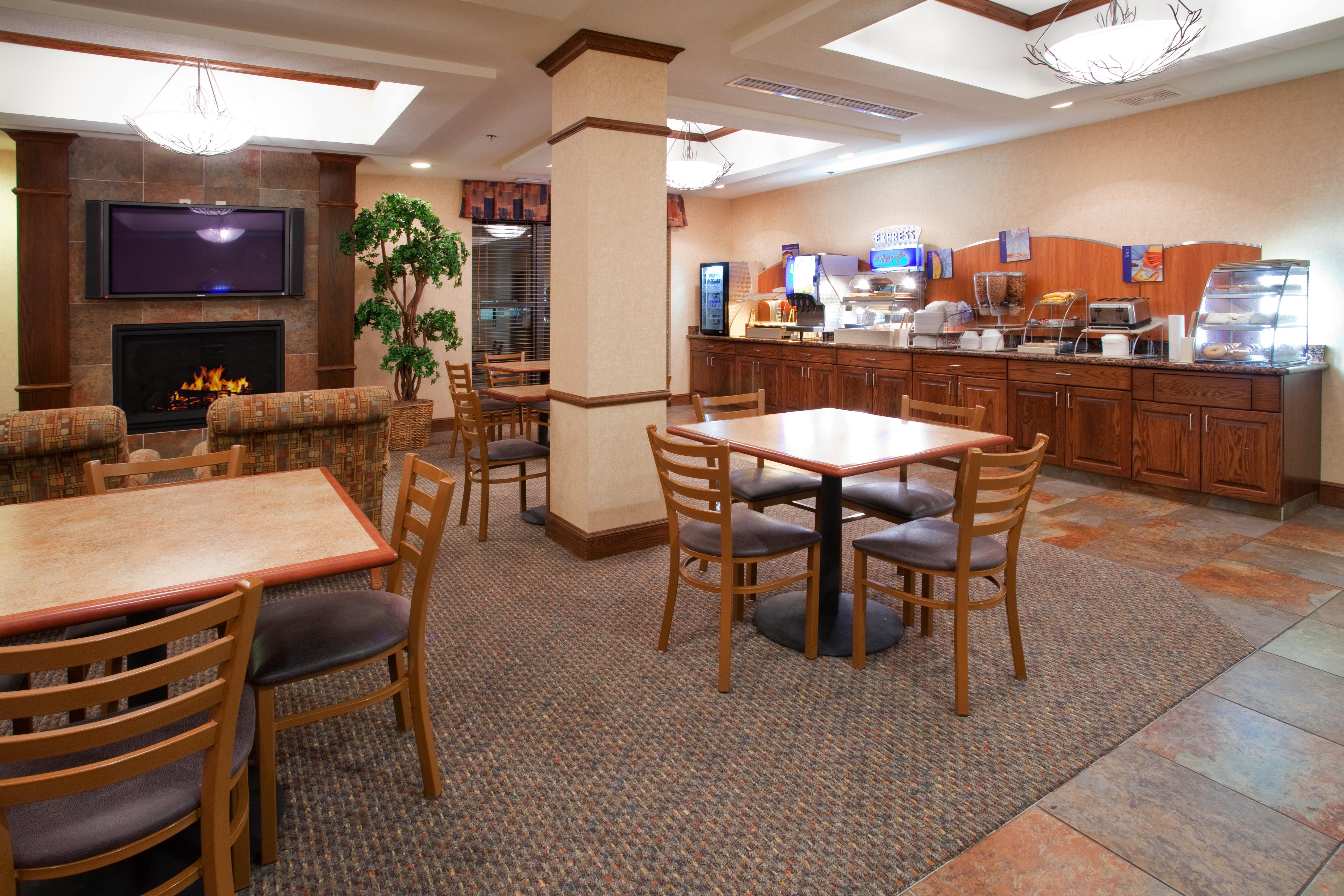 Express Airport East By Ihg Hotel Salt Lake City